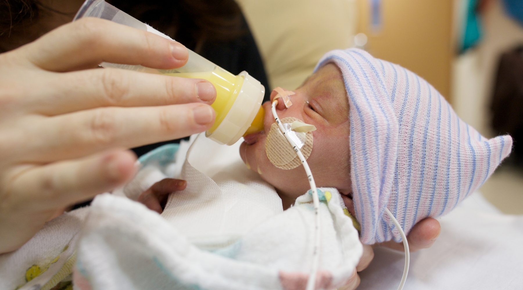 What size do preemie clothes fit?