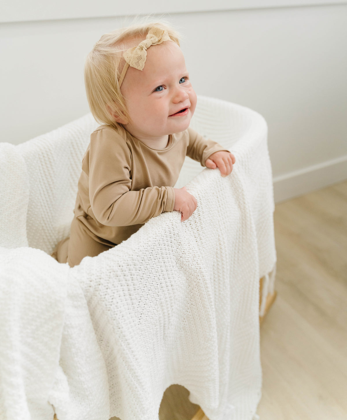 Barley Beige Lace Bow - LITTLEMISSDESSA