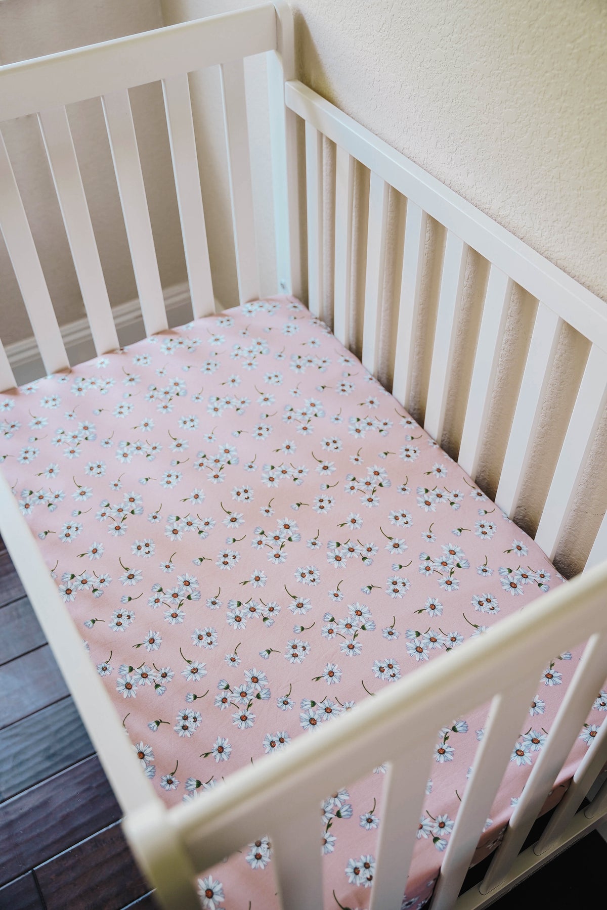 Crib Sheet | Darling Daisy - LITTLEMISSDESSA