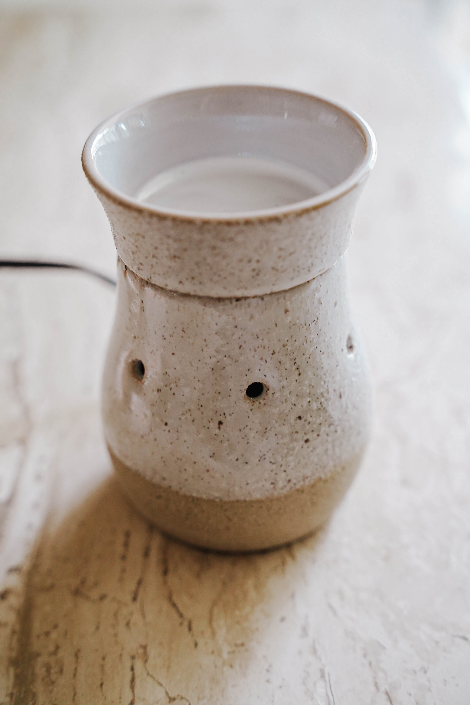 Rustic White Wax Melt Candle Warmer - LITTLEMISSDESSA