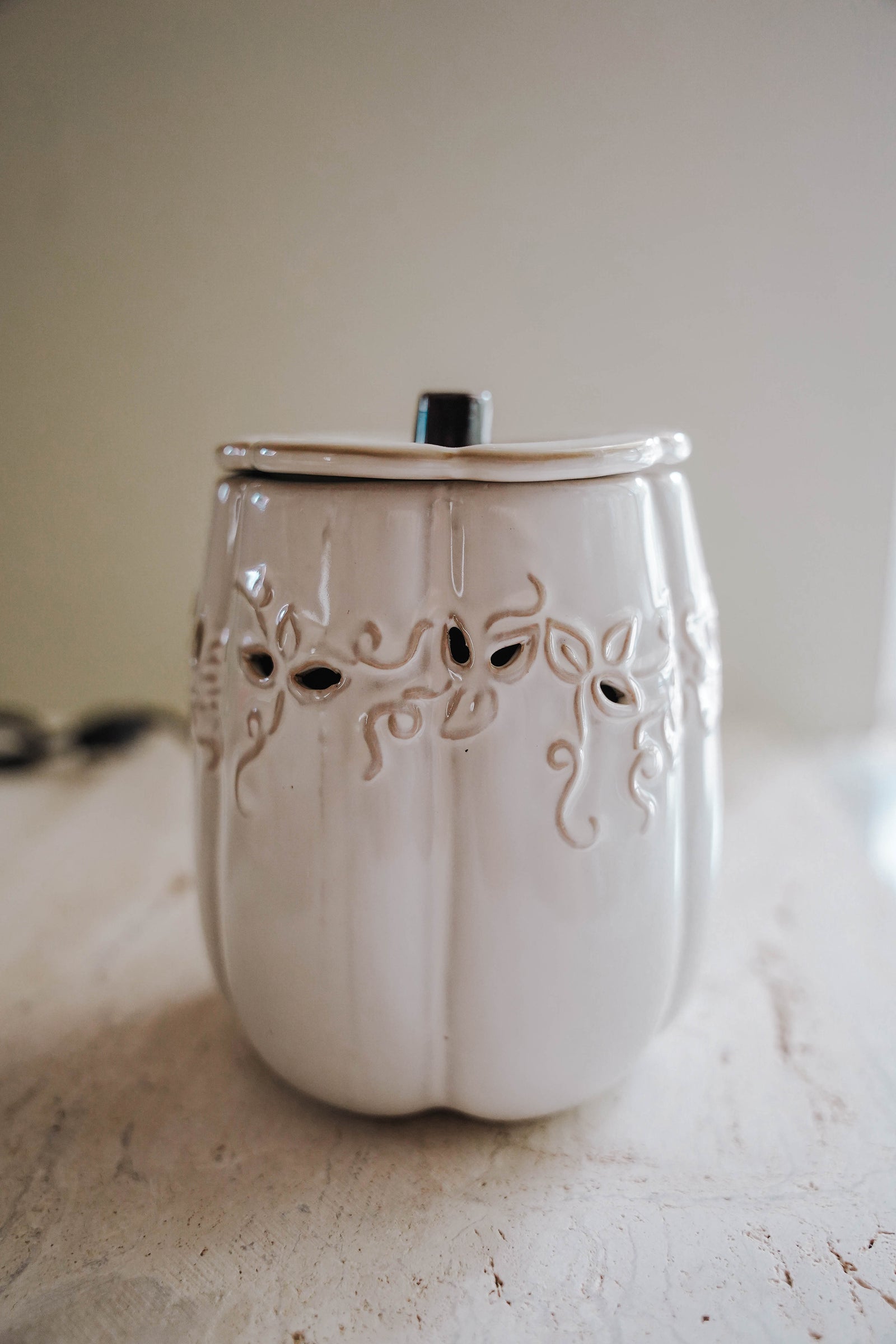 Fall White Pumpkin Wax Melt Candle Warmer - LITTLEMISSDESSA